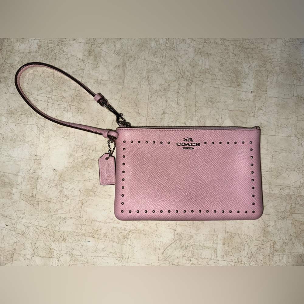 NWOT Coach Light Pink Wristlet